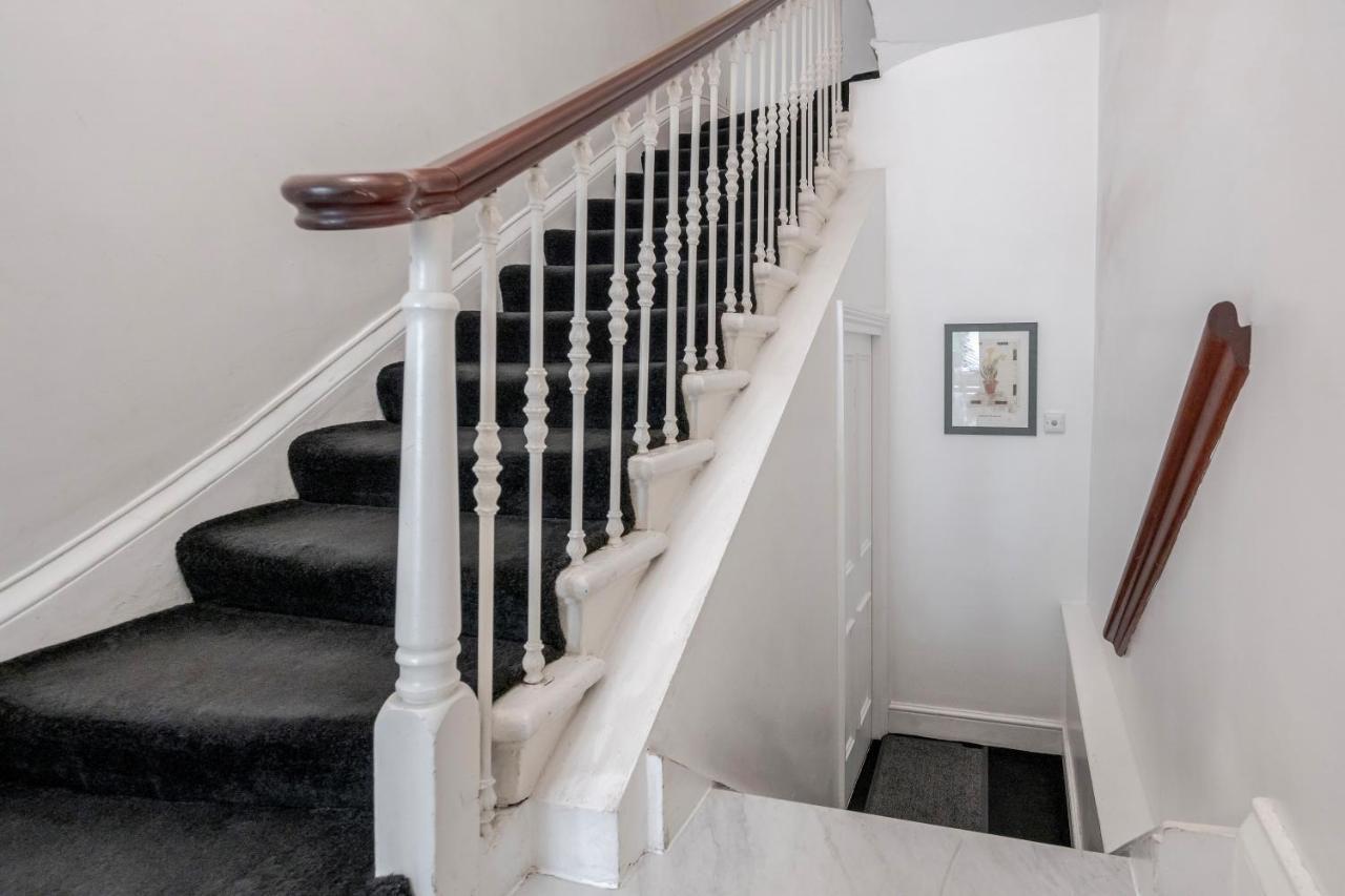 לונדון Oxford Street Homestay מראה חיצוני תמונה