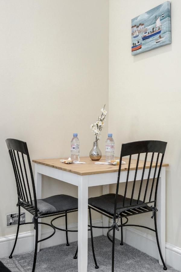 לונדון Oxford Street Homestay מראה חיצוני תמונה